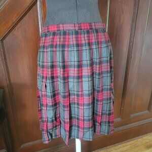 Talbots Womens Red & Black Plaid Wool Blend Kilt Skirt With Button Closure Size